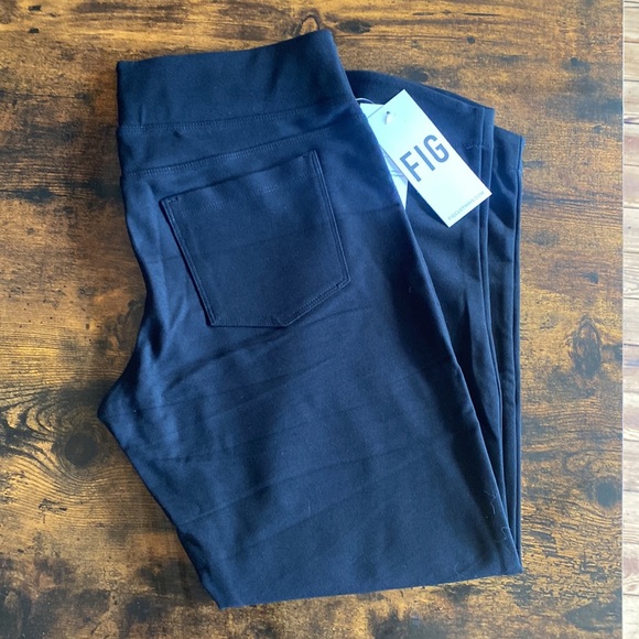 NWT Mid-Rise Stretchy Active Pants - Black - Fig Bod - Women's Medium - Picture 5 of 11